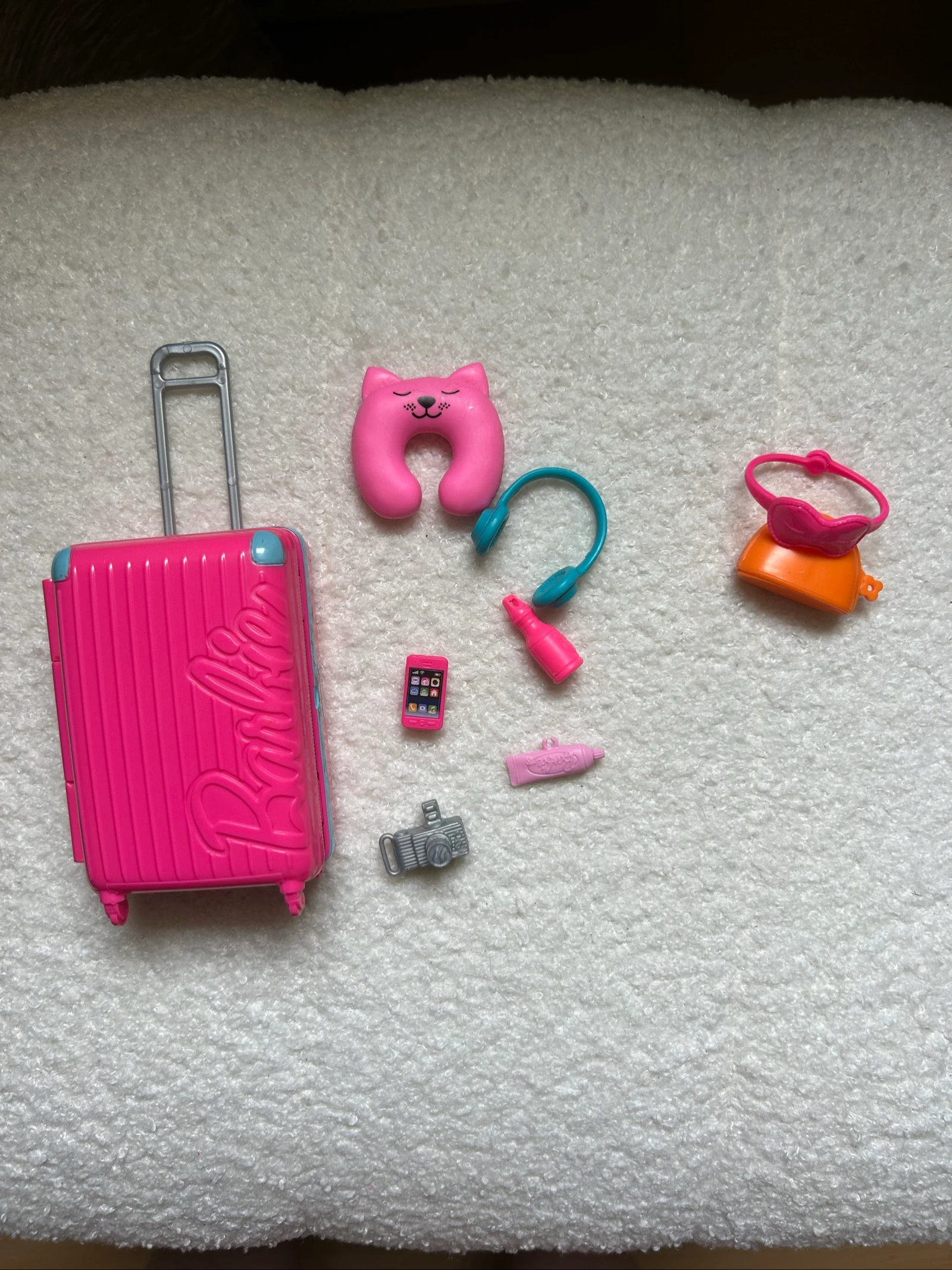 Valise et accessoires pour poupée Barbie